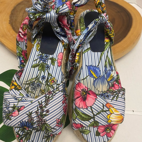 Zara Stripe w/Floral Print Raffia Espadrilles - Picture 7 of 9